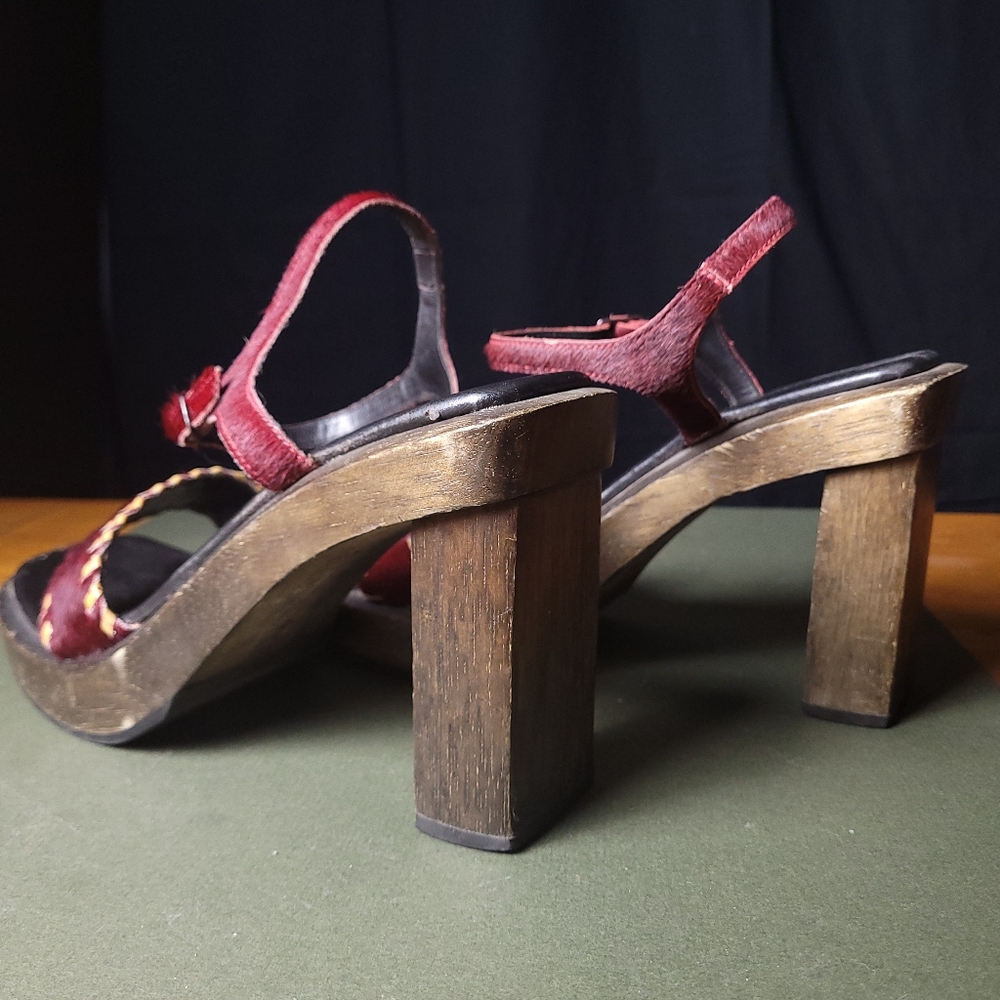Shoes - Picture 2 of 3